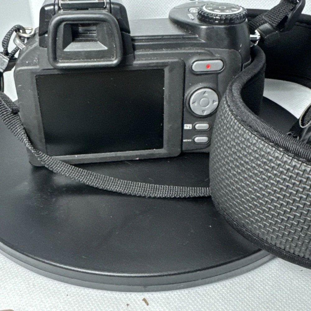 (4021-2) Polo D3200 Sharpshots‎ Camera
